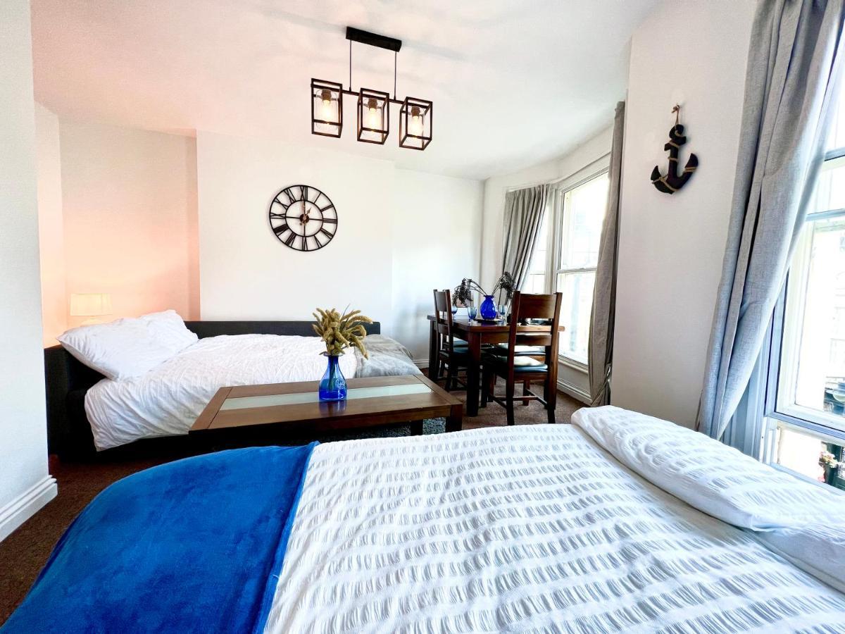 Blue Lighthouse Apartman Scarborough Kültér fotó